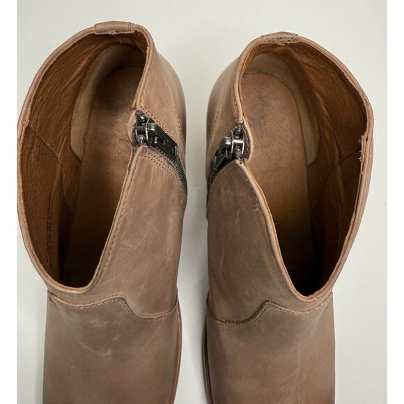 Frye Nora Ankle Bootie Womens 9 B Sand Leather Side Zip Stacked Block Heel - Picture 9 of 13